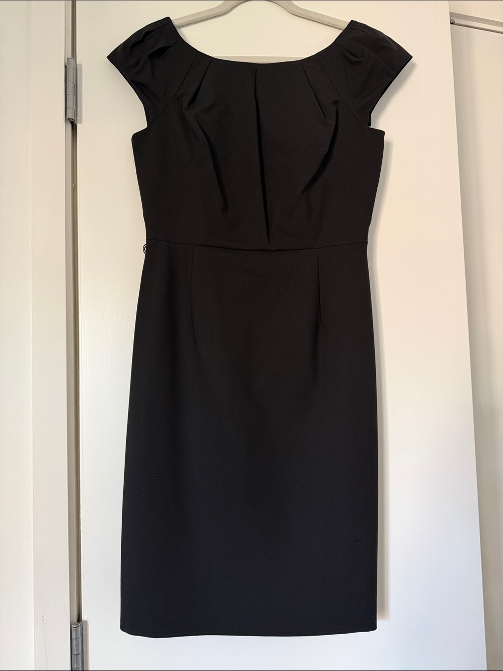 Banana Republic Black Cap-Sleeve Midi Sheath Dress